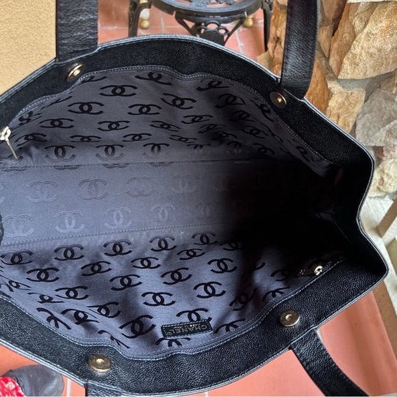 Authentic CHANEL black vintage timeless CC caviar XL tote - Picture 11 of 14